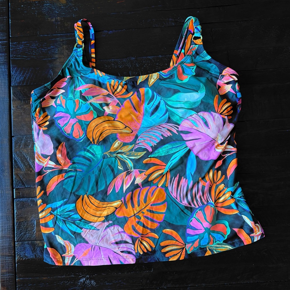 6 pc Swim Tops/Shorts/Tank Top - Picture 4 of 14